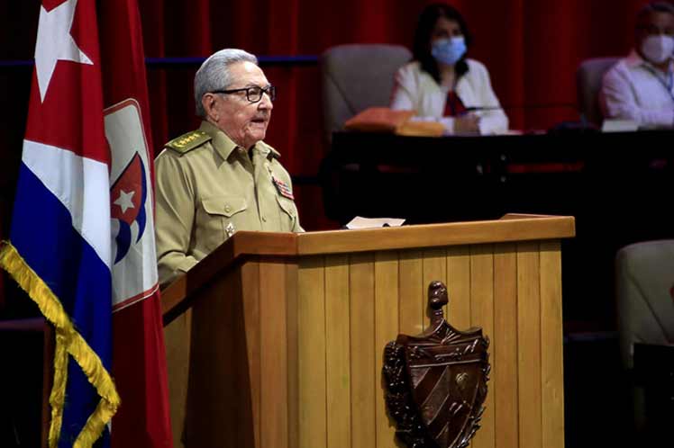 Informe Central al 8vo Congreso del Partido Comunista de Cuba