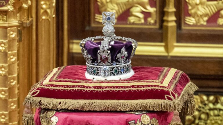 La monarquía y los monárquicos