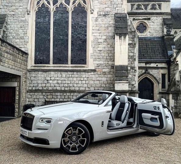 Rolls Royce vendió en 2022 más de 6.000 vehículos por primera vez en su historia