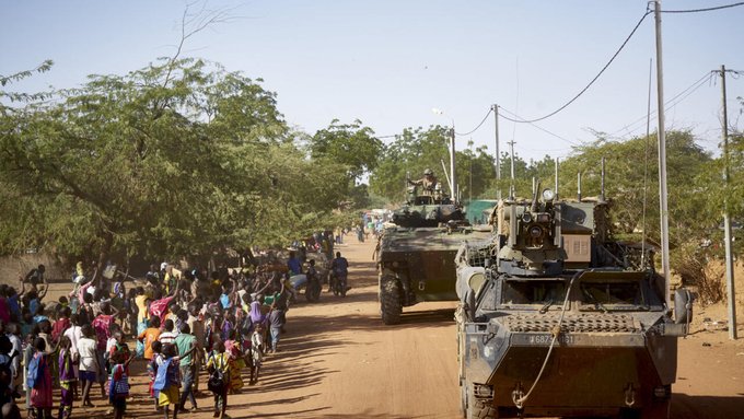 Francia puede retirar su contingente de 400 tropas de Burkina Faso en un mes