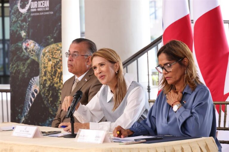 Panamá espera más de 300 compromisos globales en foro sobre océanos