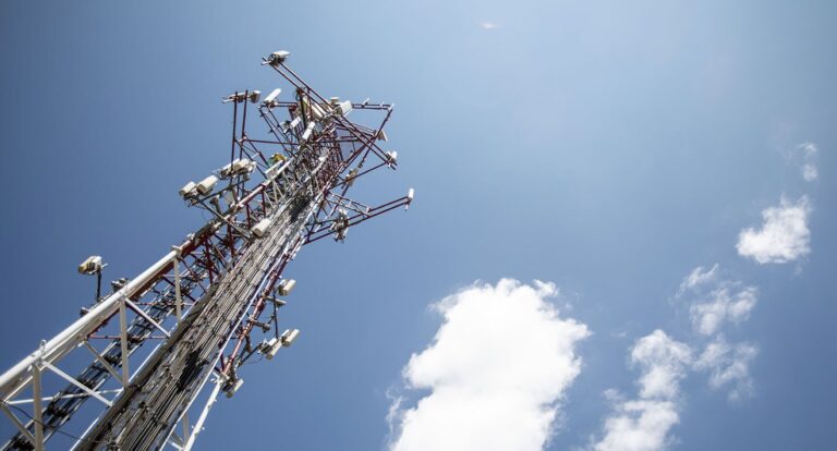 Las deficiencias en las infraestructuras de telecomunicaciones impiden una mejor cobertura de internet