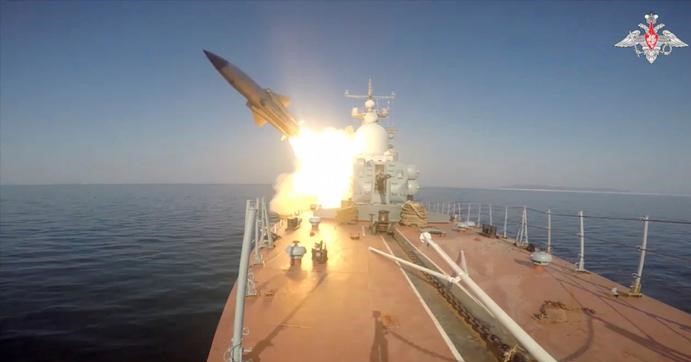 Rusia pone en máxima alerta de combate su flota del Pacífico para ejercicios