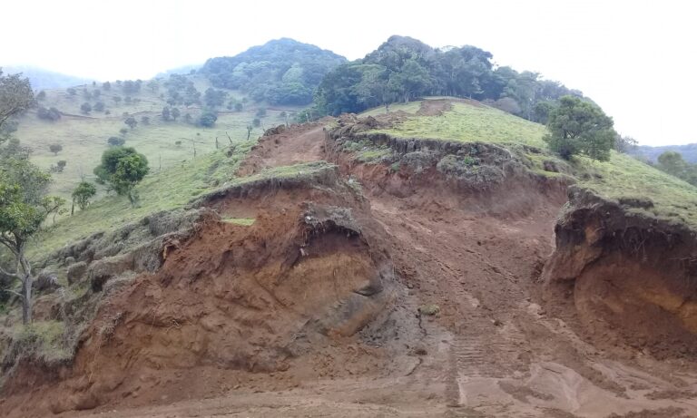 Acueductos rurales de Naranjo denuncian destrucción de zona de recarga acuífera