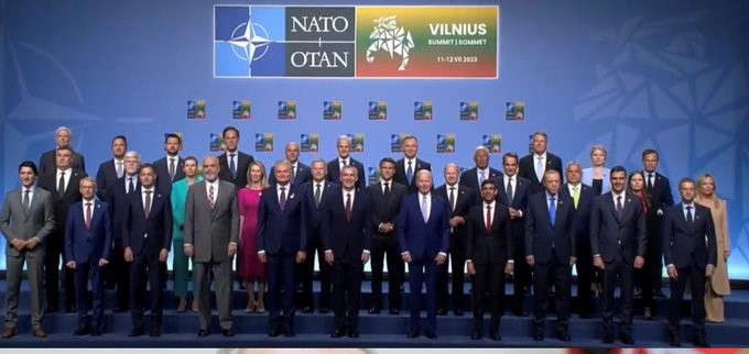La OTAN acuerda invitar a Ucrania cuando cumpla condiciones de seguridad