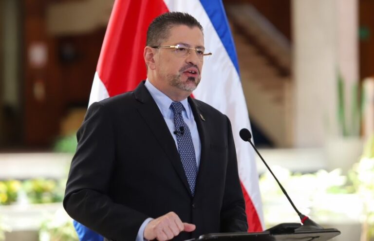 Presidente de Costa Rica participará en Cumbre de Celac-UE