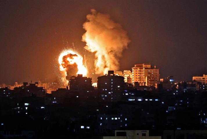 Oriente Medio: Gaza bajo fuego por aire, tierra y mar