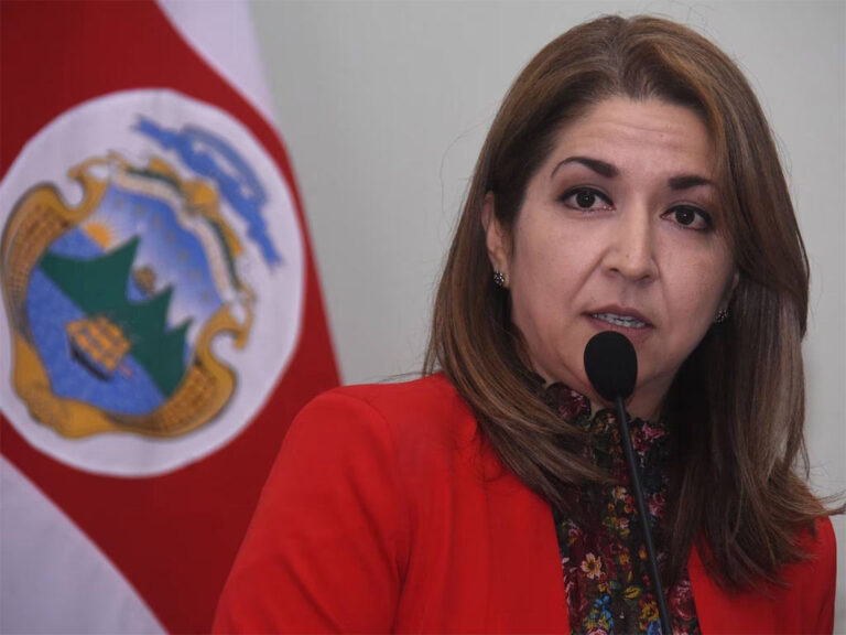 Vicepresidenta de Costa Rica estará en cita migratoria en México