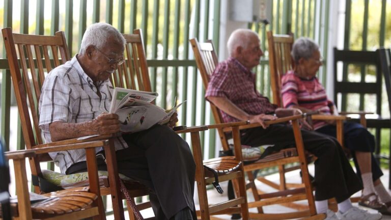 Costa Rica inicia campaña dirigida a los adultos mayores