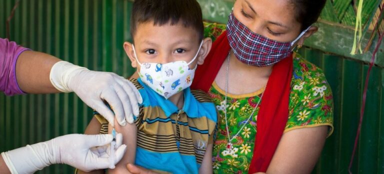 Arranca en Costa Rica vacunación infantil contra sarampión