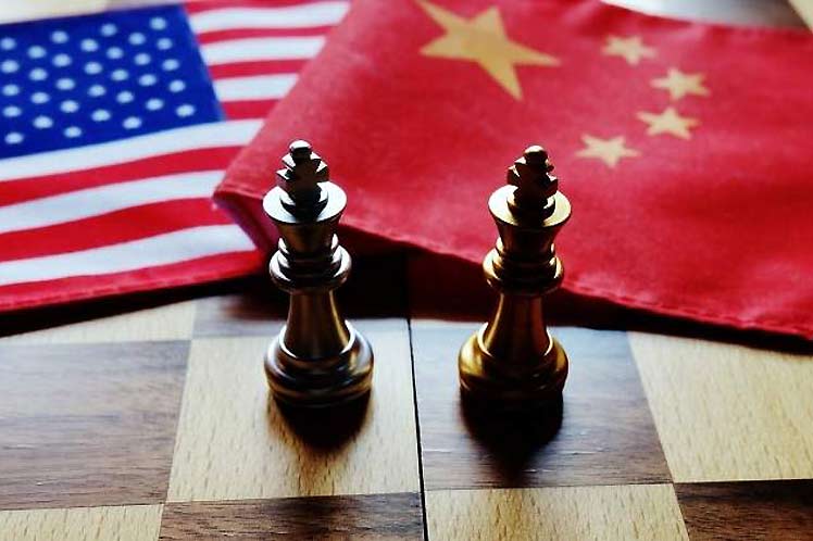 Enfoque de EE. UU. hacia China se basa en «arrogancia, bajeza e ingenuidad», escribe Jeffrey Sachs en diario de México