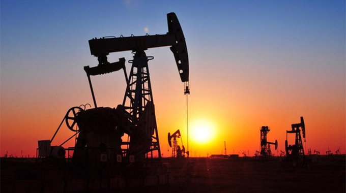 La petrolera estatal libia suspende producción en uno de los campos más importantes por protestas