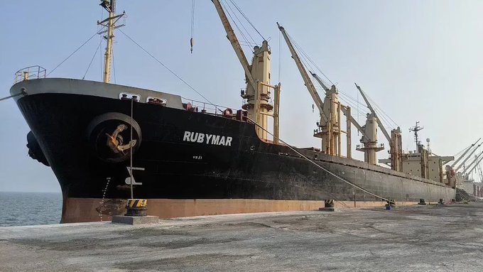 EEUU denuncia un «desastre medioambiental» consecuencia del ataque hutí al buque británico ‘Rubymar’
