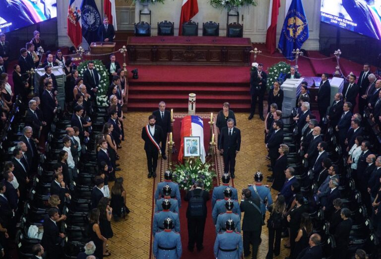 Funeral de Piñera: la izquierda chilena repiensa su figura y lo llama «demócrata»