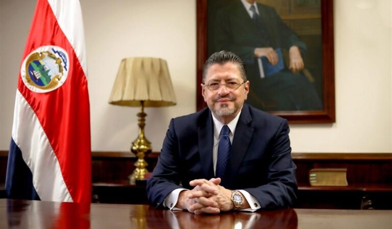 Rodrigo Chaves se reunirá con jefes de fracción del Legislativo