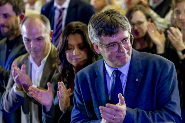 Puigdemont será candidato a las elecciones al parlamento de Cataluña