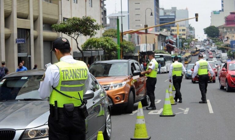 Por Semana Santa autoridades refuerzan controles en carreteras de Costa Rica