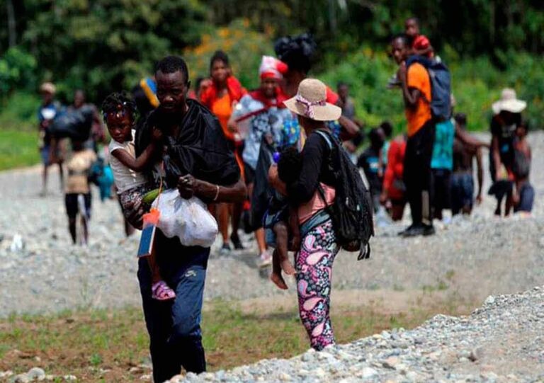 Guatemala prepara cumbre regional sobre migración para el 7 de mayo