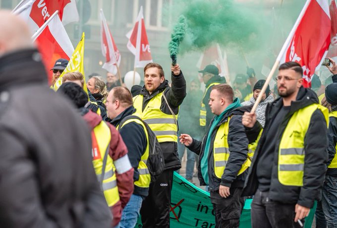 Sindicatos y activistas climáticos alemanes se alían en huelga de transporte