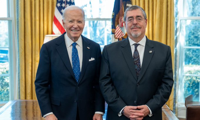 Biden recibe a presidente de Guatemala en su segundo día de visita a Estados Unidos