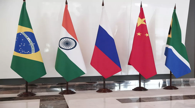 Pátrushev debate con delegados de los BRICS la lucha contra terrorismo y narcotráfico