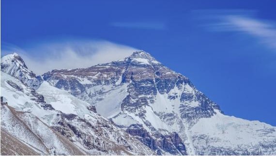 Inauguran estación base de 5G avanzado en monte Qomolangma (Everest)