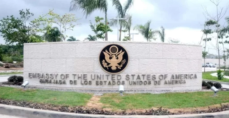 Comando Sur de EEUU envió refuerzos para proteger embajada en Haití