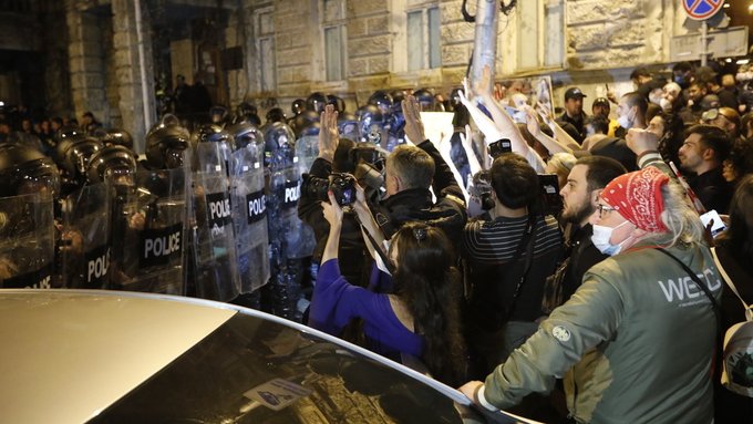 Georgia aprueba el proyecto de ley sobre agentes extranjeros en medio de protestas