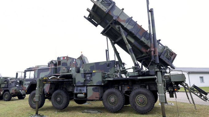 Alemania entrega a Ucrania un tercer sistema de defensa antiaérea Patriot