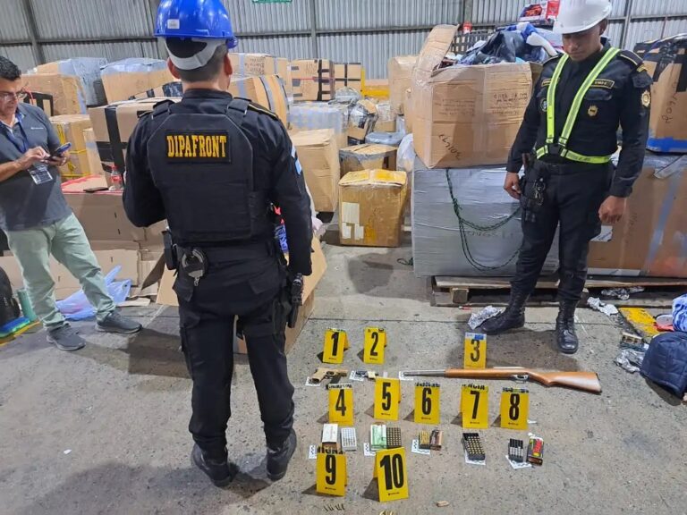 Policía de Guatemala localizó armas en contenedor proveniente de EEUU